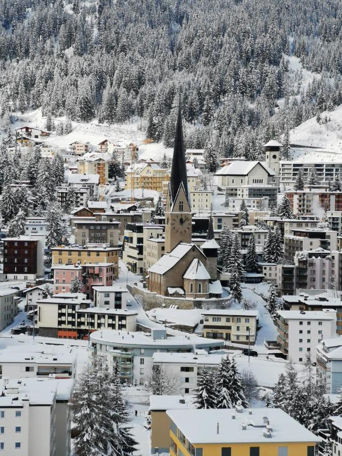 Holiday Apartment Bolgen - Close To Everything! Bolgen, Jakobshorn, Bus Stop, Train Station, Supermarket, Ski School, Ski Rentals, Restaurants And More! ダヴォス・プラッツ エクステリア 写真