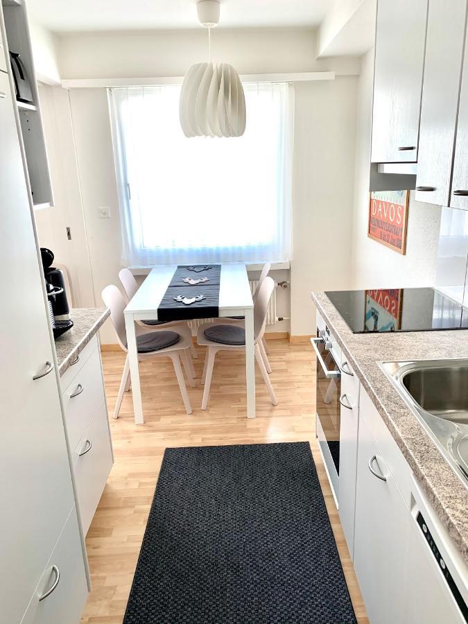 Holiday Apartment Bolgen - Close To Everything! Bolgen, Jakobshorn, Bus Stop, Train Station, Supermarket, Ski School, Ski Rentals, Restaurants And More! ダヴォス・プラッツ エクステリア 写真