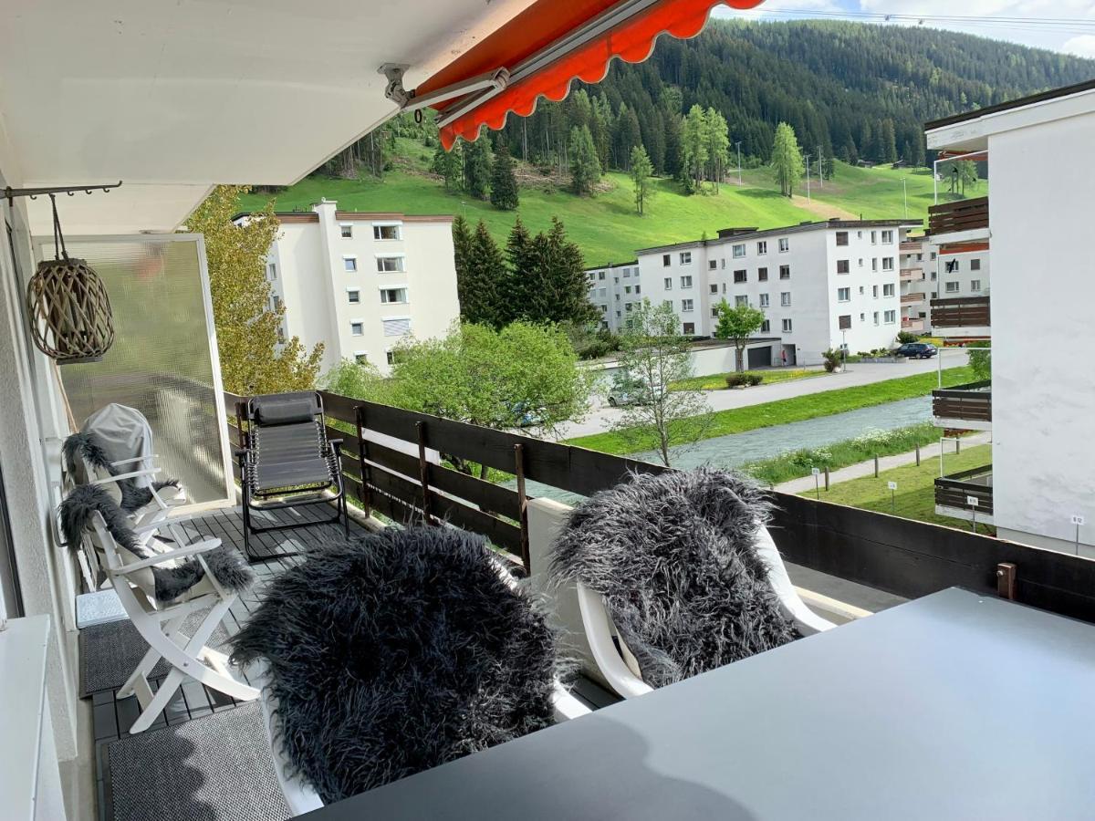 Holiday Apartment Bolgen - Close To Everything! Bolgen, Jakobshorn, Bus Stop, Train Station, Supermarket, Ski School, Ski Rentals, Restaurants And More! ダヴォス・プラッツ エクステリア 写真