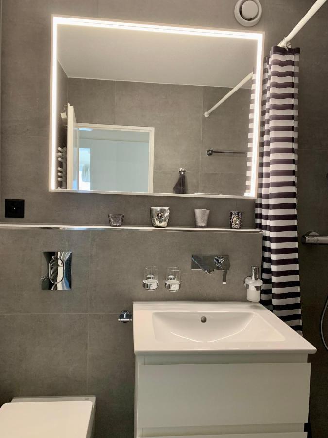 Holiday Apartment Bolgen - Close To Everything! Bolgen, Jakobshorn, Bus Stop, Train Station, Supermarket, Ski School, Ski Rentals, Restaurants And More! ダヴォス・プラッツ エクステリア 写真